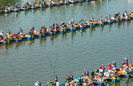 生态繁荣推动垂钓业的飞速发展，千名钓手在东湖尽享垂钓乐趣
